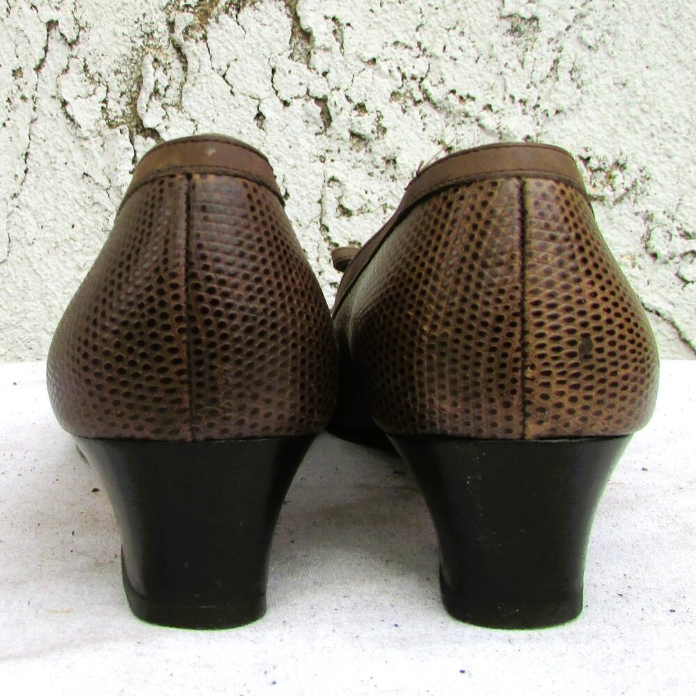 Salvatore Ferragamo cool brown low heels 6.5B - Picture 6 of 7